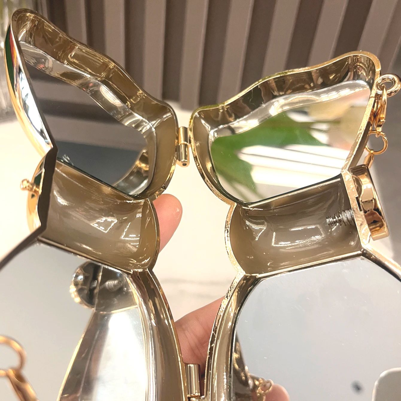 Goldene Abendtasche, Geldbörse – Wedding Vendor Bewertung und Preis